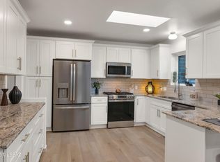 8020 N La Oesta Ave, Tucson, AZ 85704