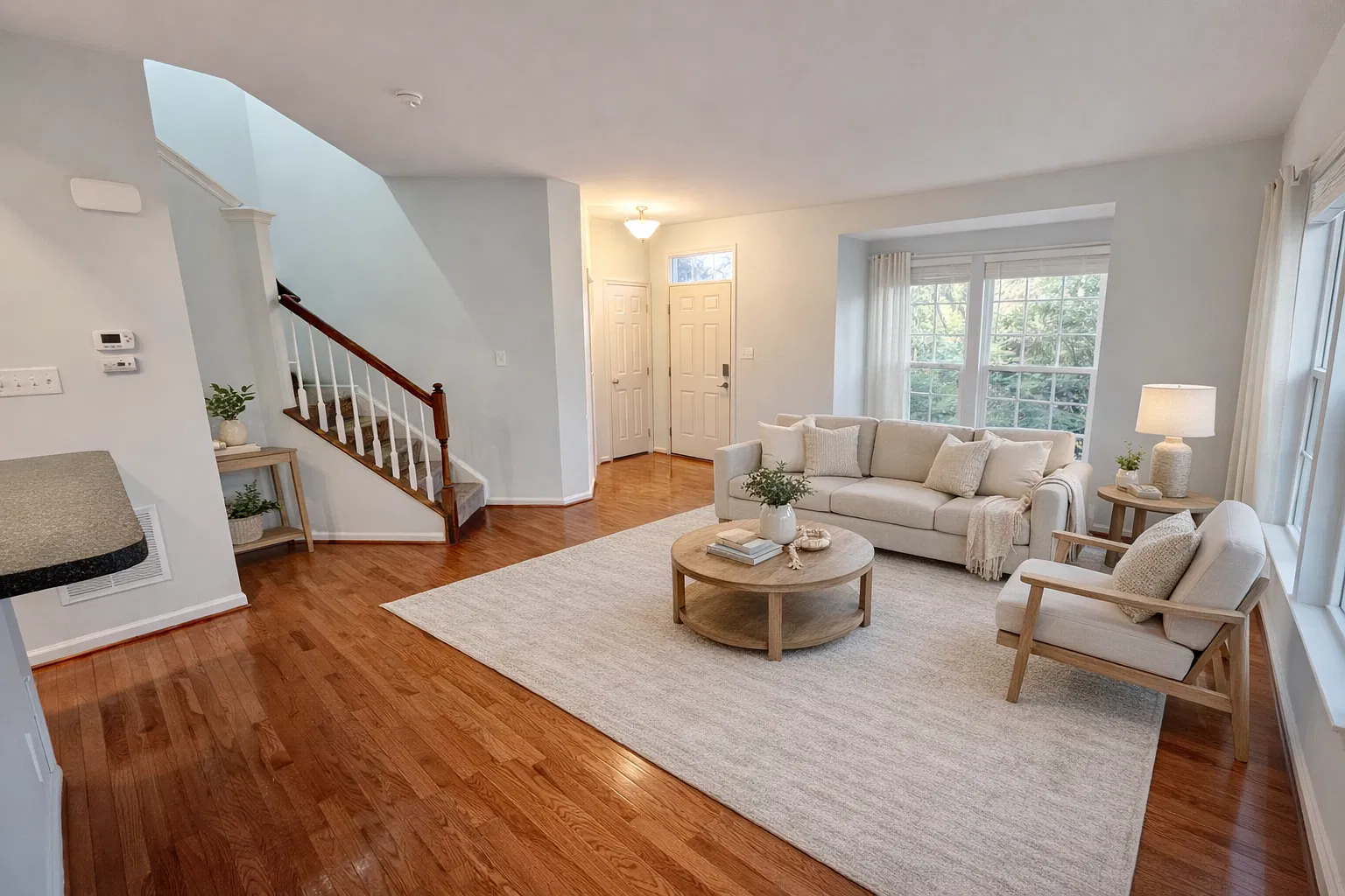 3 bed, 2177 sqft, $875 — Photo 1