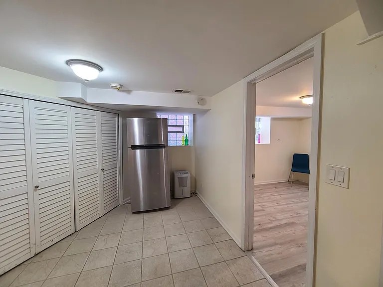 4642 N Saint Louis Ave #B — Photo 3