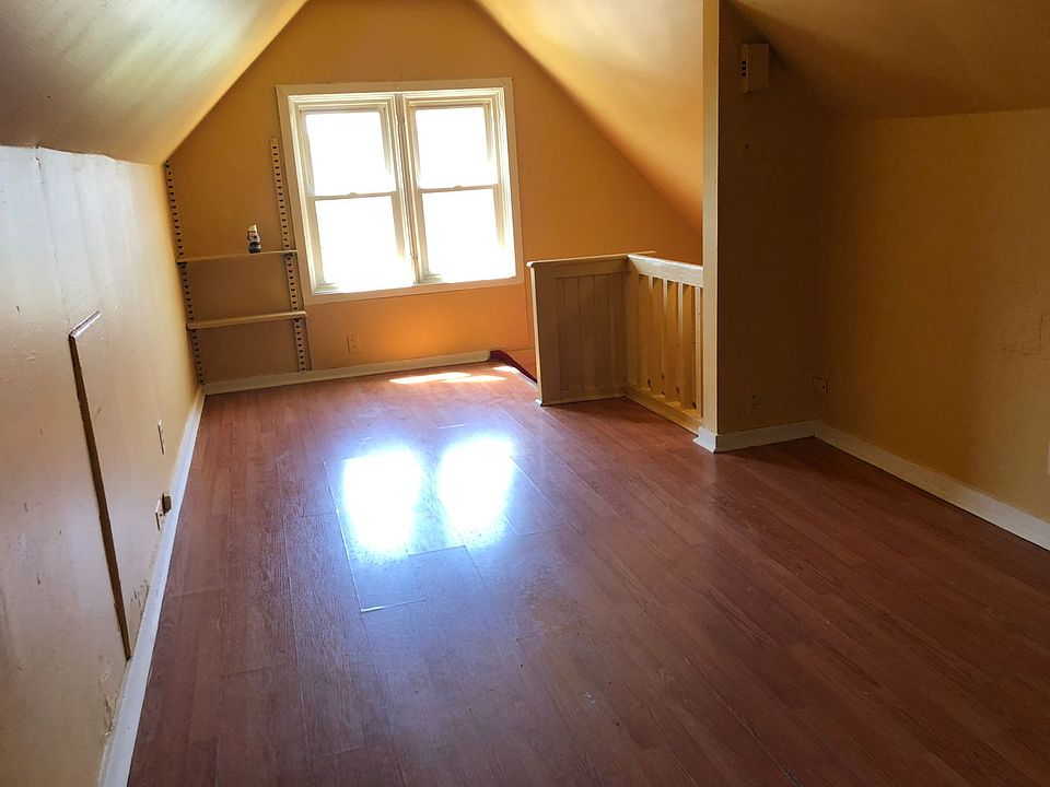 1st image of 2857 N Hubbard St Floor 3