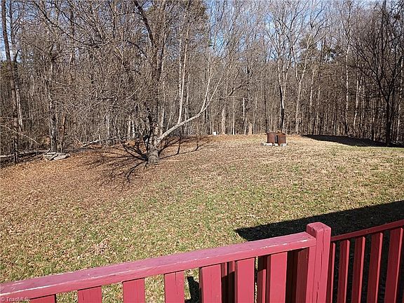 2nd image of 204 Nubbin Ridge Rd