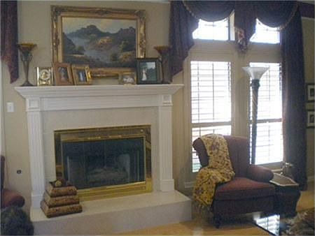 3rd image of 744 Monique Ct