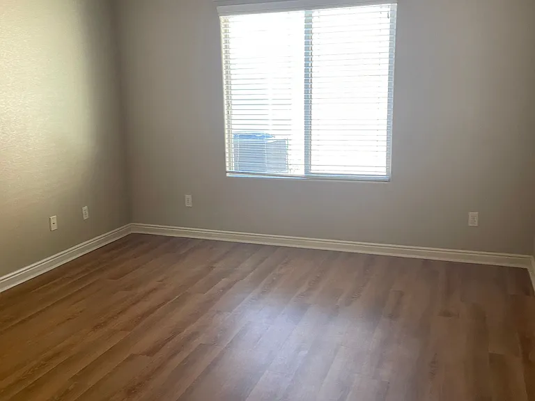 346 Tuscany Cir — Photo 9