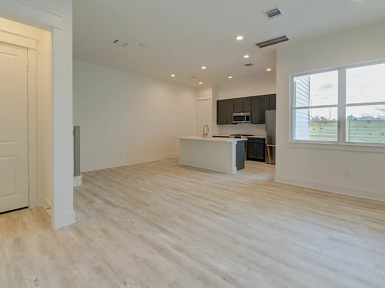 The Grove at Oak Forest Apartments