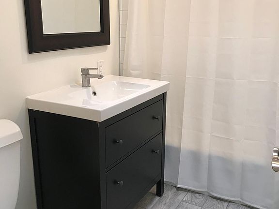 4th image of 601 California Ave APT 305
