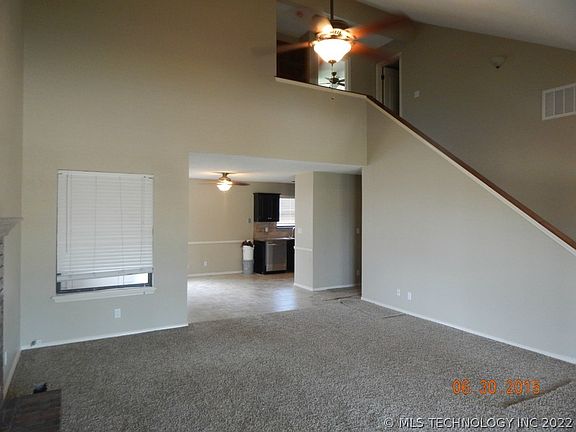 5th image of 13781 S Oak Pl