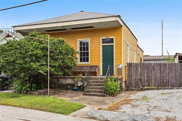 Building Photo - 3639 Tchoupitoulas St