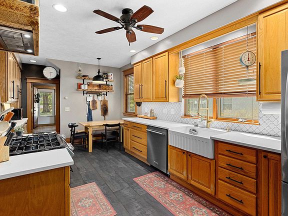 5th image of 303 W Burton Ave