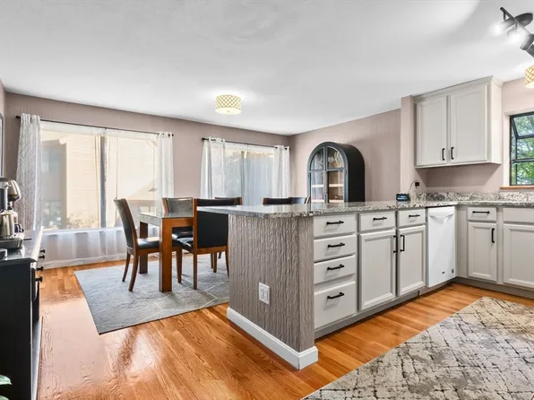 80 Perkins Ct, Haverhill, MA 01832