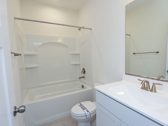 These photos are representative of this floor plan, but all options may not be available in every co