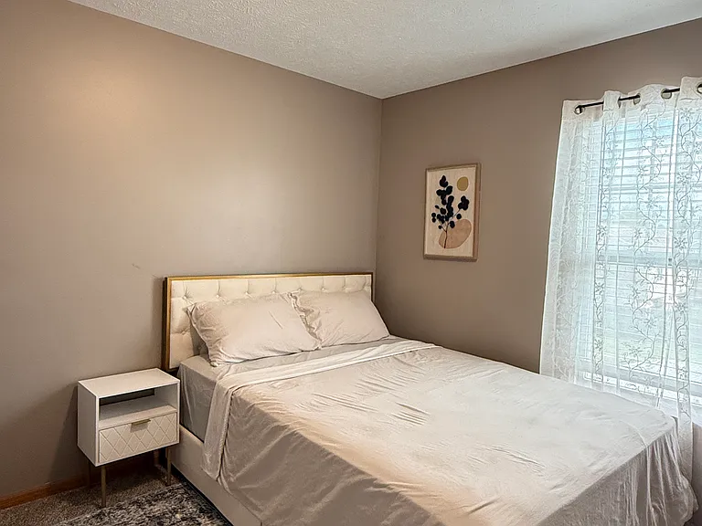 10814 Potter St — Photo 6