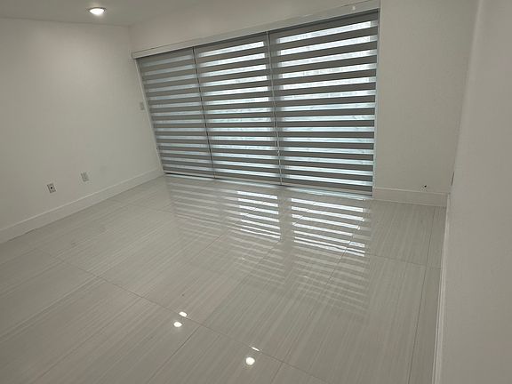 4th image of 9367 Fontainebleau Blvd APT G243