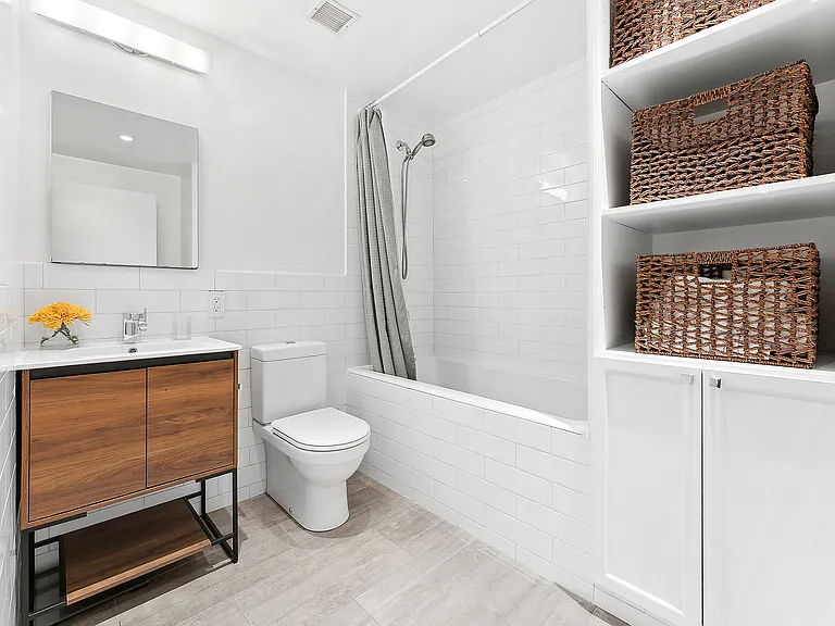 130 Watts St #4N — Photo 8