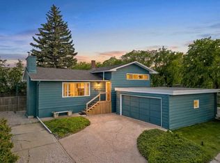 67 N Hooke Rd SW, Calgary, AB T2V3K6