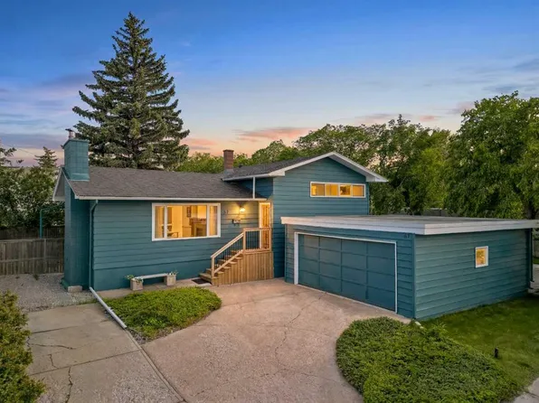 67 N Hooke Rd SW, Calgary, AB T2V 3K6
