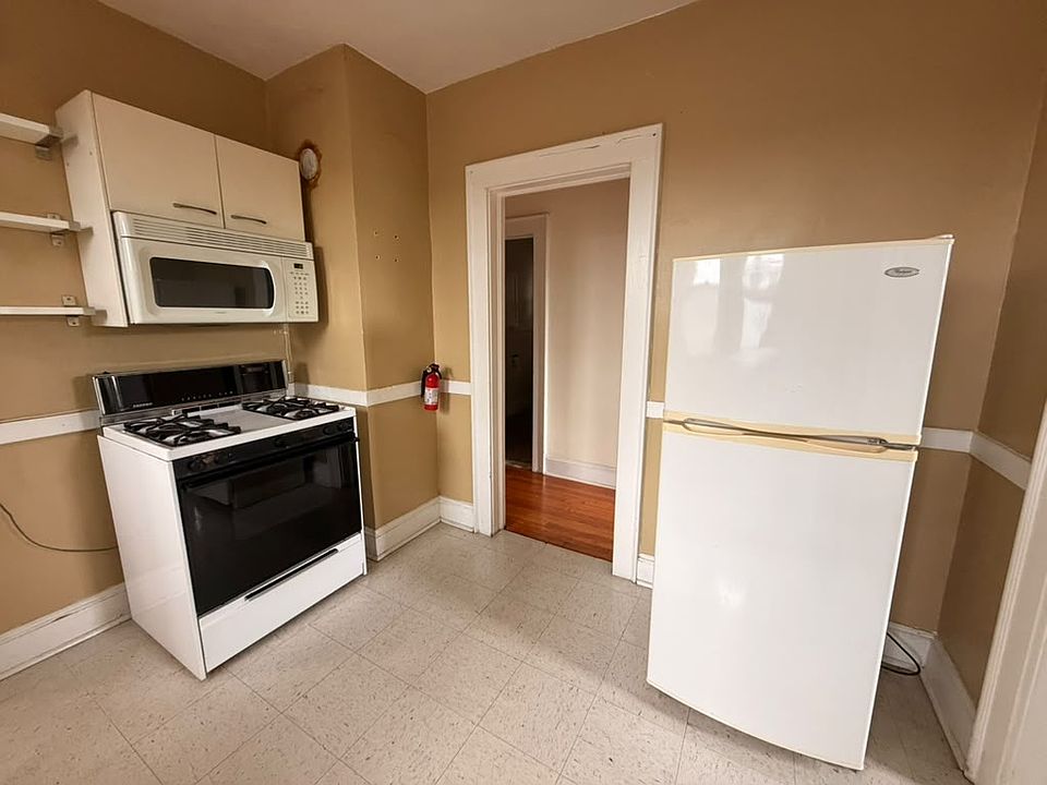 1st image of 252 Huntington St #3B