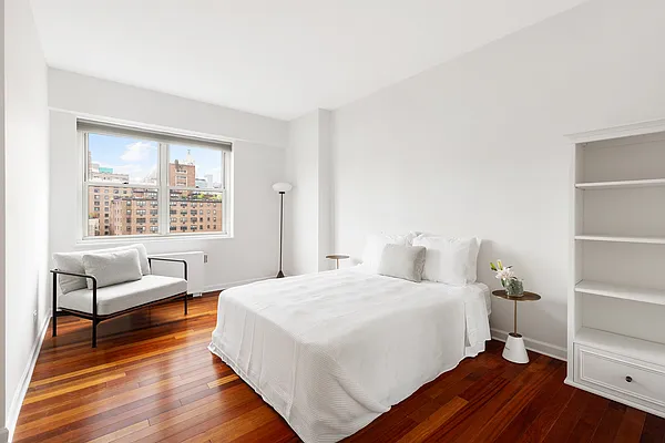Sold by Compass | media 6