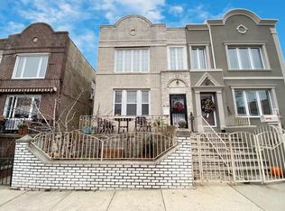 18-55 21st Rd, Astoria, NY 11105
