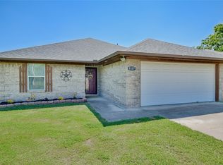 1107 Laramie Ct, Granbury, TX 76048