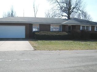 411 W Olive St, Mount Vernon, MO 65712