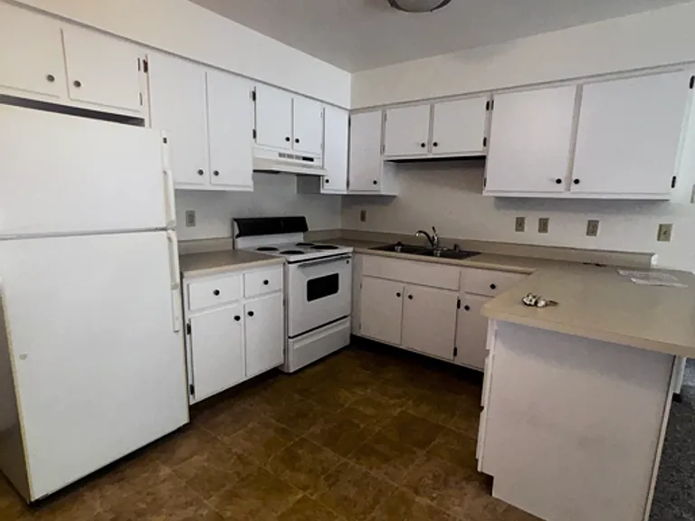 1601 Freedom Rd — Photo 1