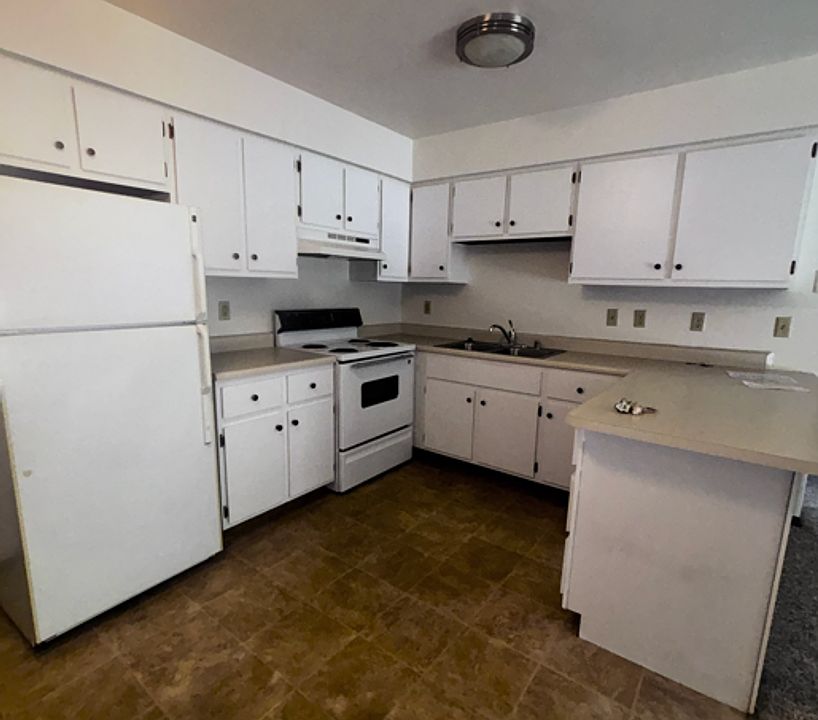 1st image of 1601 Freedom Rd #13