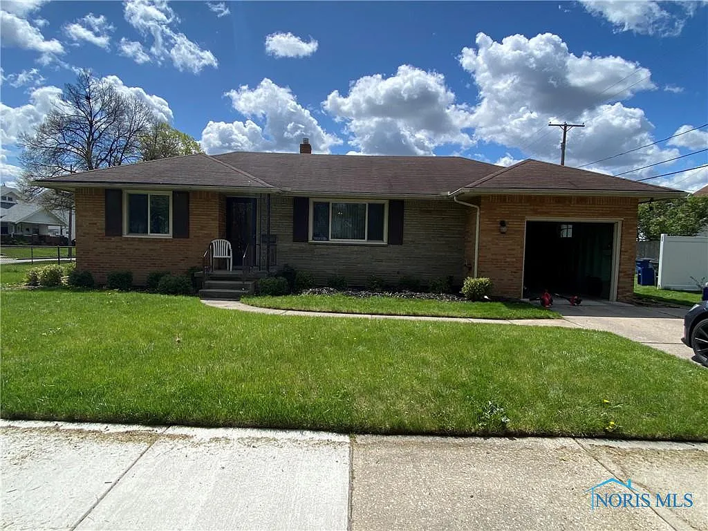 1475 Royalton Rd photo 1