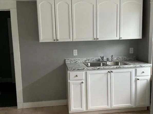 3412 E 123rd St, Cleveland, OH 44120