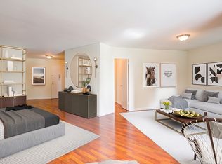 104-60 Queens Blvd #9M, Forest Hills, NY 11375