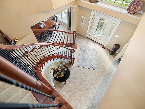 Beautiful Curved Staircase