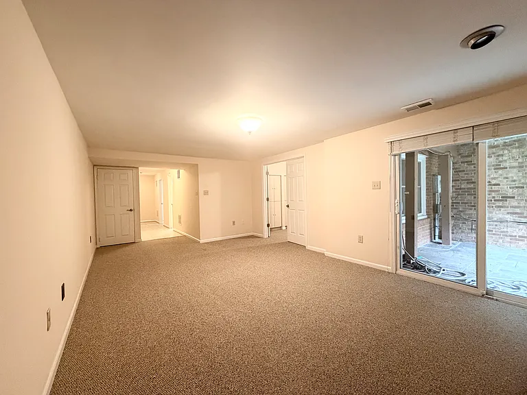 7418 Crestberry Ln — Photo 52