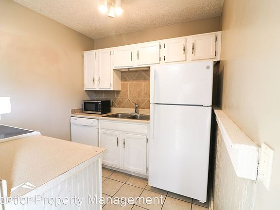 2nd image of 713 Dondee Dr #4
