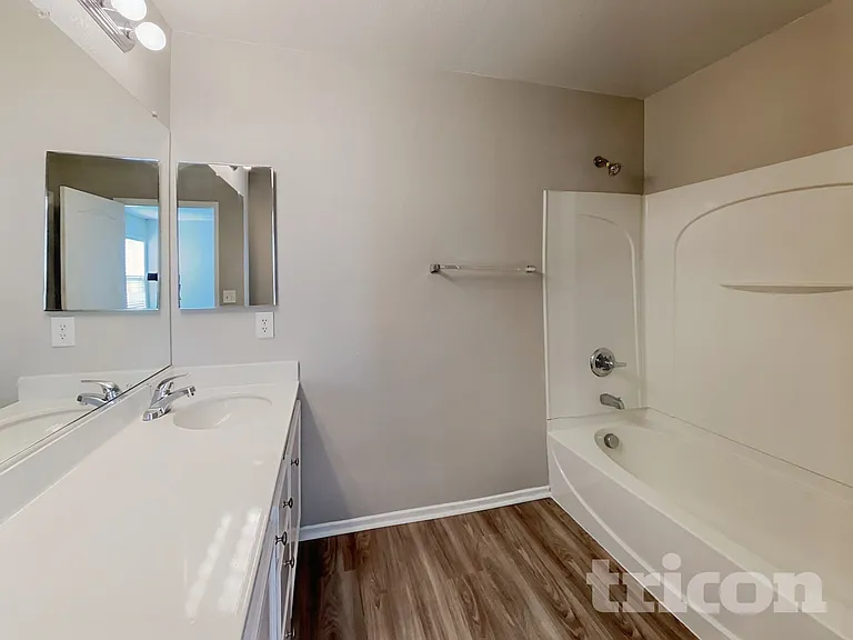 3144 McLennan Ave — Photo 8