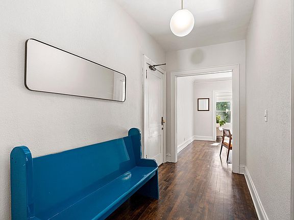 4th image of 1945 Fremont Ave S APT 5