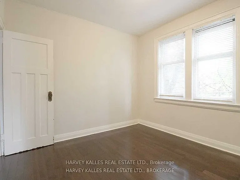 1108 Yonge St #C — Photo 7