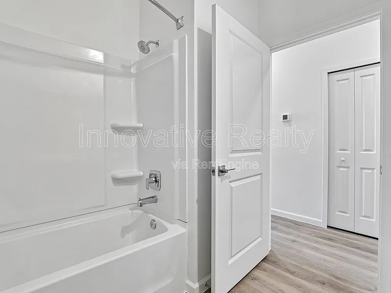 Venture Apartments — Photo 118