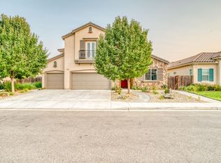 3346 Roberts Ave, Clovis, CA 93619