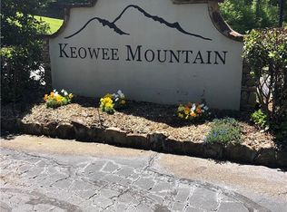 312 Scharlin Dr, Pickens, SC 29671