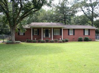 79 Cindy Dr, Thomasville, GA 31792