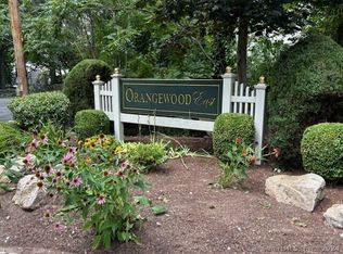 229 Shagbark Dr UNIT 229, Derby, CT 06418