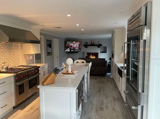 32 Old Orchard Rd, Riverside, CT 06878