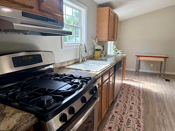 4th image of 349 Mankins Addition Rd