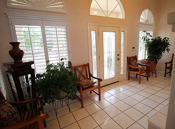 4th image of 725 Villa Antigua Ct