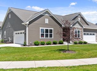 7908 W Park Circle Way S, Franklin, WI 53132
