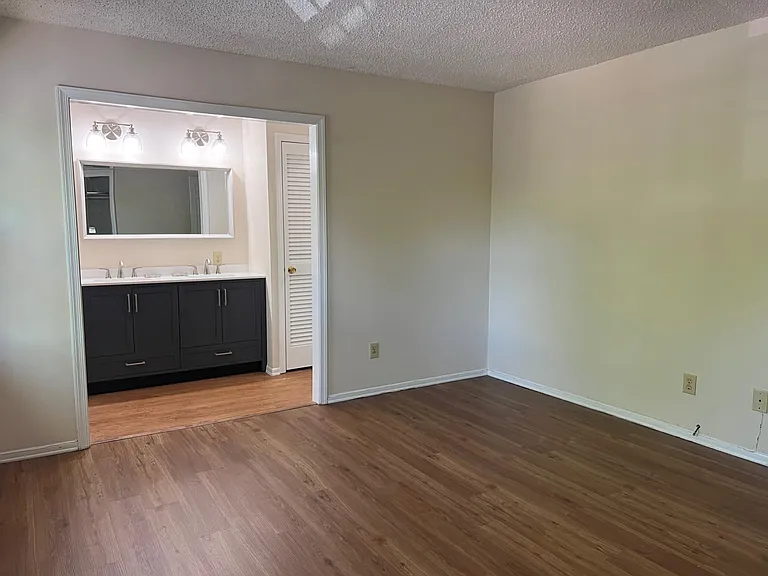 3925 E Valley Ct #G — Photo 18