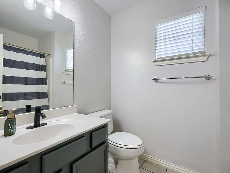 9809 Cambria Ct — Photo 24