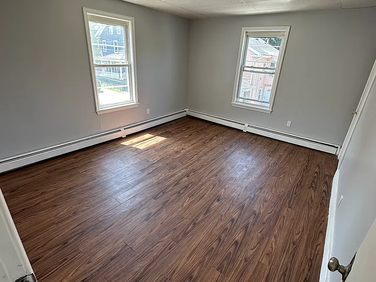 151-153 Franklin St #2R — Photo 5
