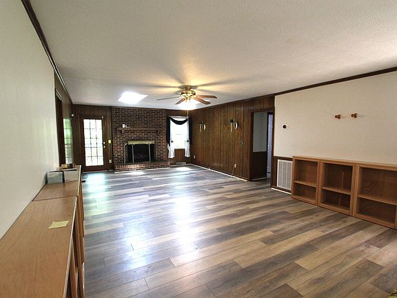 5th image of 108 Dill Dr