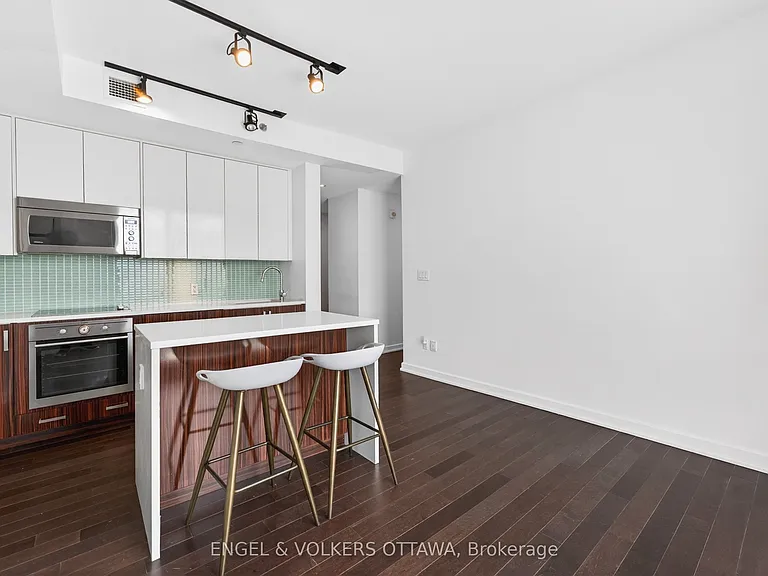 300 Lisgar St #1210 — Photo 7