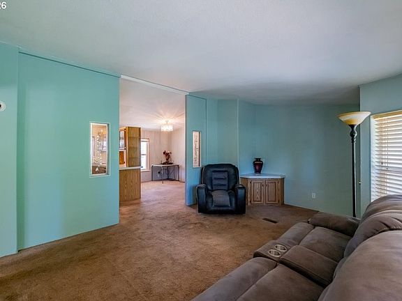 4th image of 624 Windemere St